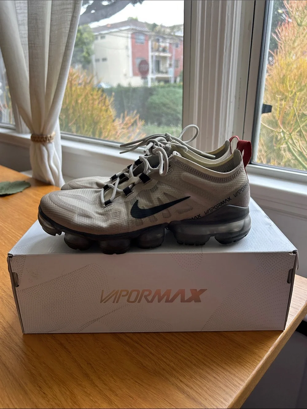 Nike Women’s Sneakers. Size 6.5. Vapormax. Good condition.